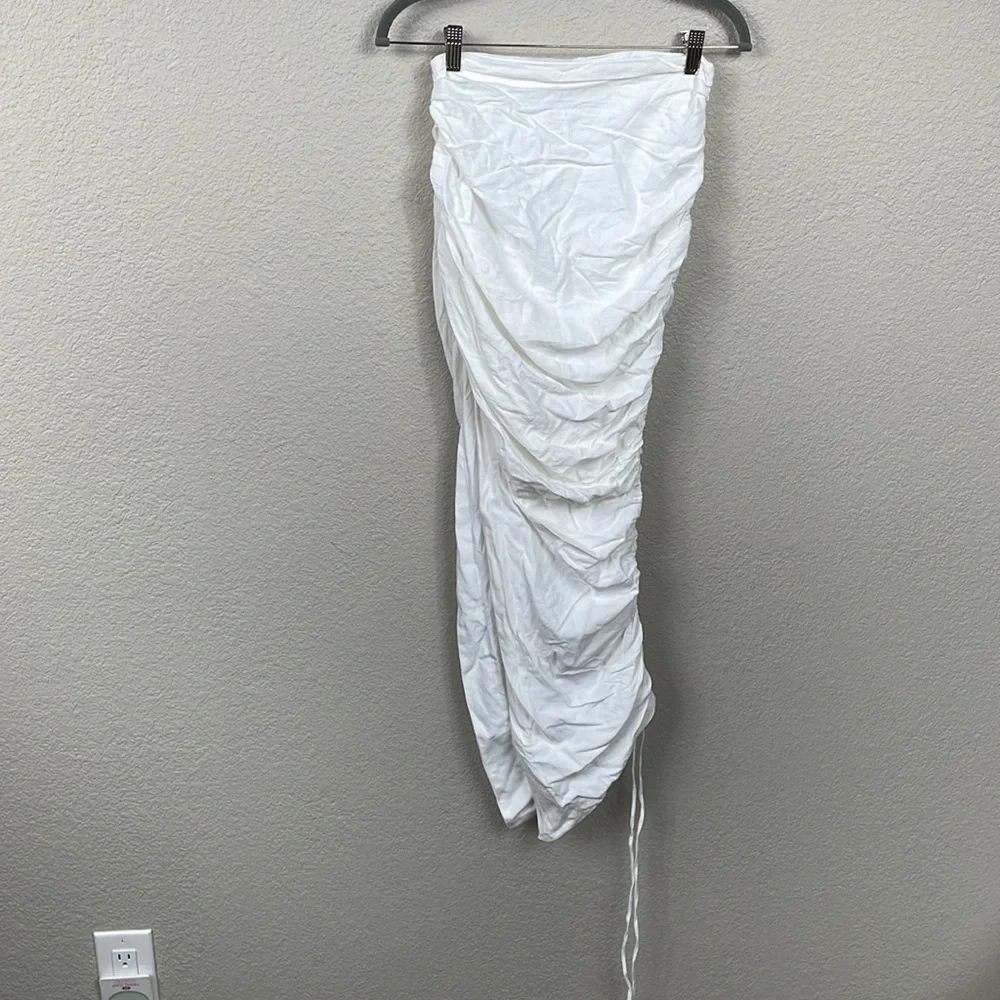 New House of CB Loie Gathered Maxi Skirt White Linen Blend Ruched Slit Sz XS